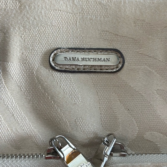 Dana Buchman  shoulder bag  two tone canvas/ Cream  metallic trim silvertone HW￼ - Picture 6 of 15